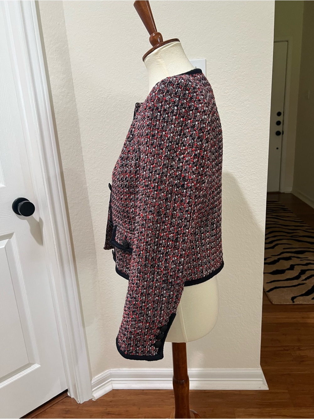 Veronica Beard Red, Navy & White Tweed Cropped Blazer - Picture 8 of 10